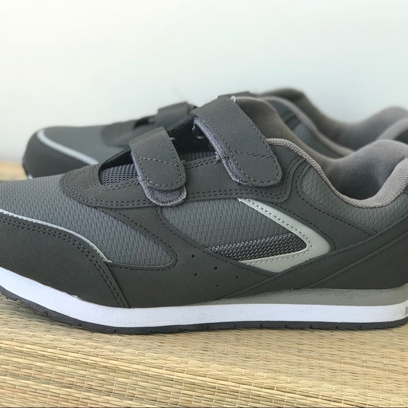 Men’s Athletics Shoe Wide Width Velcro Sneaker New - Picture 4 of 5